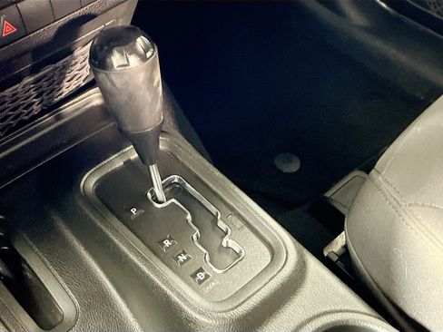 Used 2018 Jeep Wrangler Sport image 24