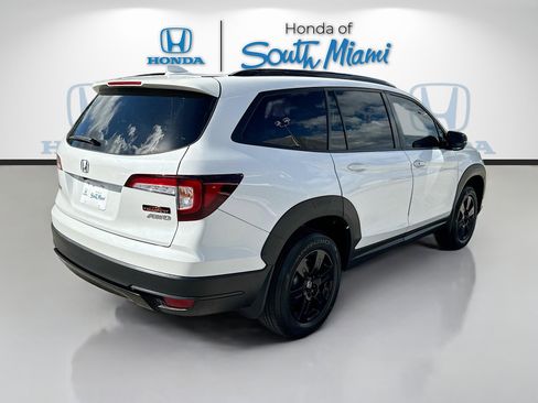 Certified 2022 Honda Pilot TrailSport image 7