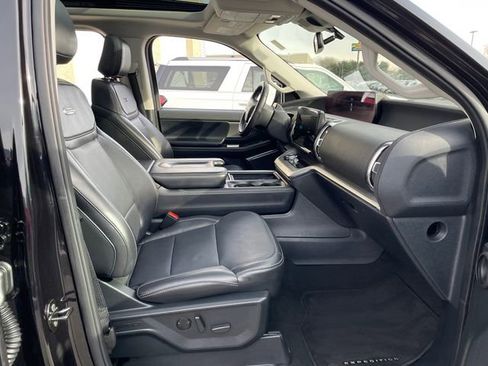 Certified 2025 Ford Expedition Max Platinum image 43