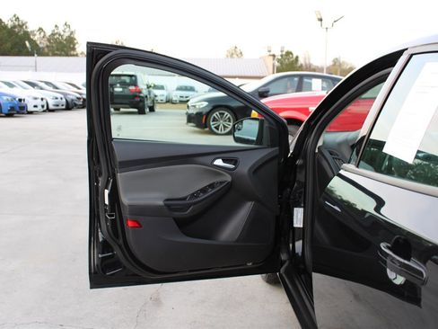 Used 2014 Ford Focus SE image 26