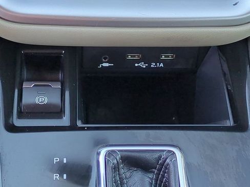 Used 2022 Subaru Outback Limited AWD/4WD image 19
