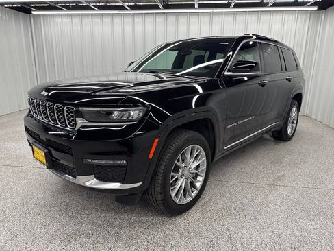 Used 2025 Jeep Grand Cherokee L Summit AWD/4WD image 3