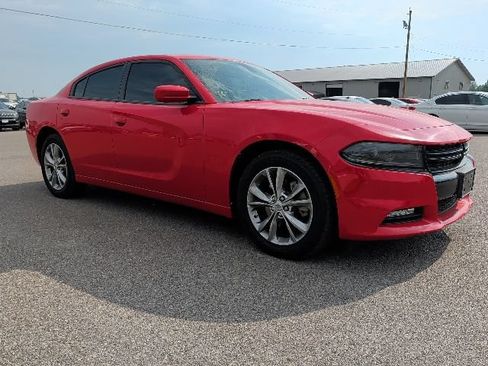 Used 2022 Dodge Charger SXT AWD/4WD image 2