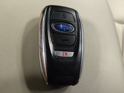 Used 2020 Subaru Ascent Premium w/ Convenience Package AWD/4WD image 32