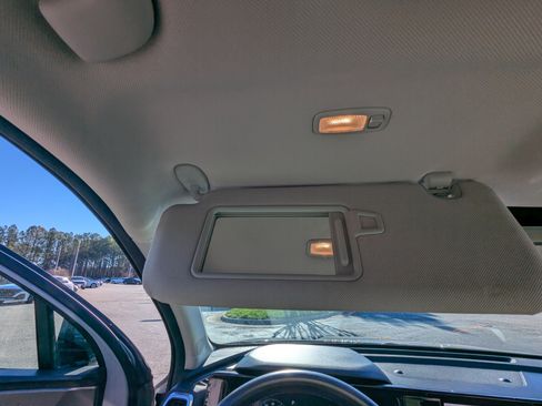 Used 2023 Kia Sorento SX image 29