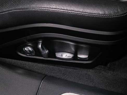 Used 2018 Porsche Panamera 4 image 26