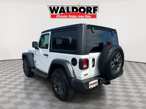 Used 2024 Jeep Wrangler Sport AWD/4WD image 4