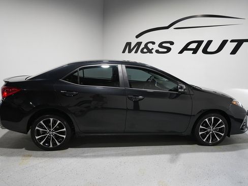 Used 2018 Toyota Corolla SE w/ Carpet Mat Package (TMS) image 6