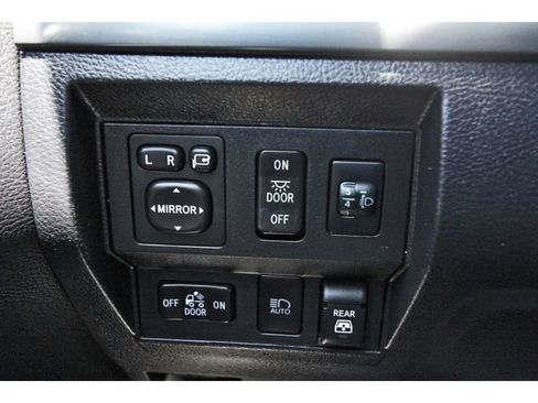 Used 2021 Toyota Tundra Platinum AWD/4WD image 21