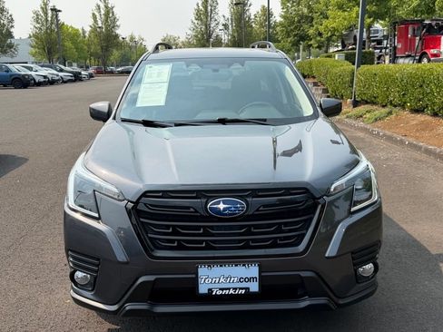Used 2022 Subaru Forester Premium AWD/4WD image 3