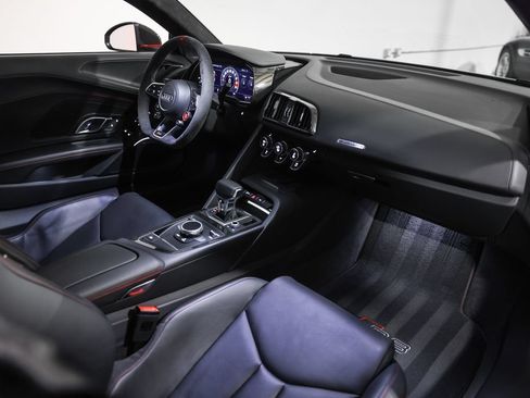 Used 2018 Audi R8 V10 plus w/ Full Leather Package AWD/4WD image 21