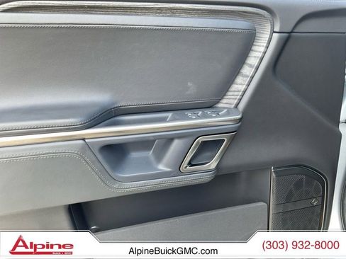 Used 2023 Rivian R1S Adventure AWD/4WD image 19