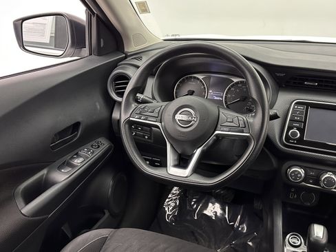 Used 2022 Nissan Kicks S image 25