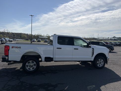 Used 2025 Ford F250 XLT w/ FX4 Off-Road Package AWD/4WD image 5