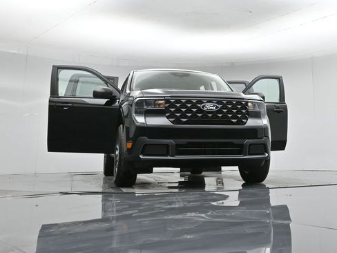 New 2026 Ford Maverick XLT FWD image 48