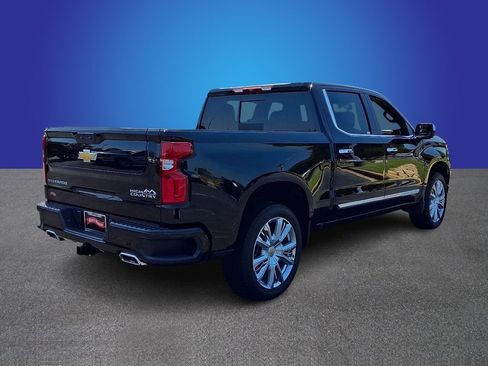 Used 2026 Chevrolet Silverado 1500 High Country w/ High Country Premium Package AWD/4WD image 4