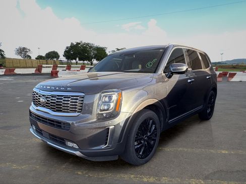 Used 2021 Kia Telluride SX w/ Towing Package FWD image 5