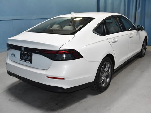 Used 2024 Honda Accord EX image 26