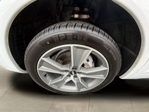 Used 2019 Audi Q5 2.0T Premium Plus w/ Premium Plus Package image 32