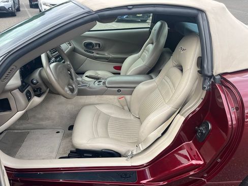 Used 2003 Chevrolet Corvette Convertible w/ Preferred Equipment Group1 RWD image 17