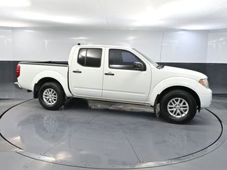 Used 2015 Nissan Frontier SV video 3