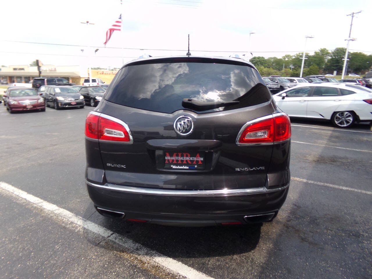Used 2014 Buick Enclave Premium FWD image 3