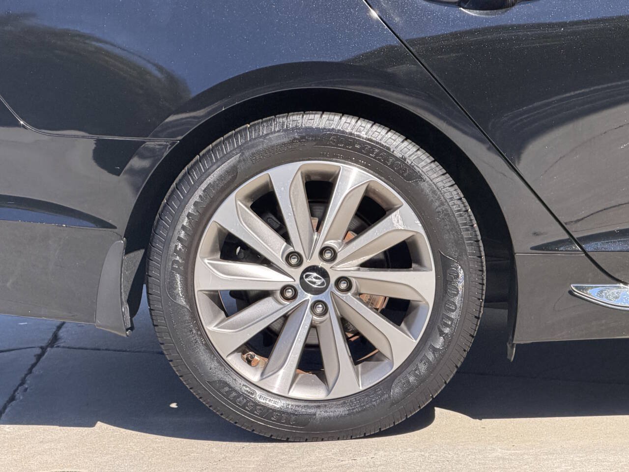 Used 2015 Hyundai Sonata Sport w/ Option Group 04 FWD image 28