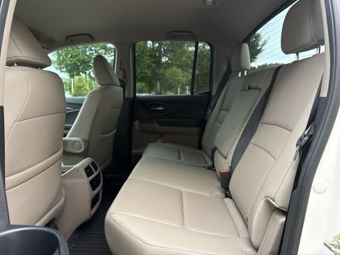Used 2017 Honda Ridgeline RTL-T image 10