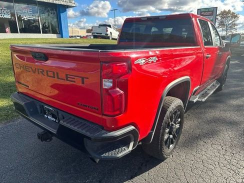 Used 2020 Chevrolet Silverado 2500 Custom w/ Custom Value Package image 6