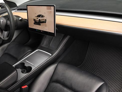 Used 2023 Tesla Model 3 Standard Range RWD image 17