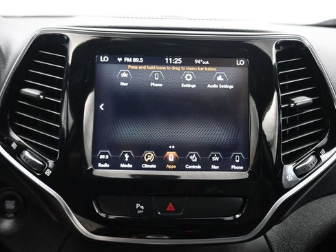 Used 2019 Jeep Cherokee High Altitude AWD/4WD image 17