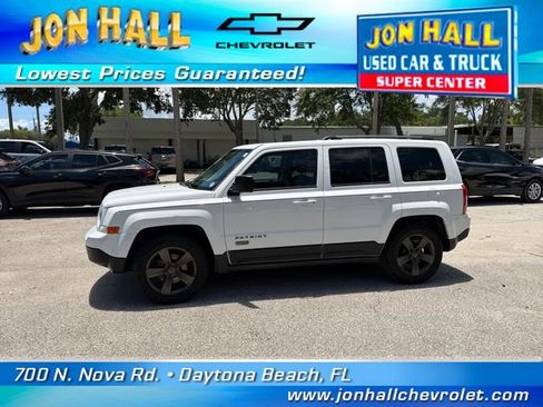 Used 2017 Jeep Patriot 75th Anniversary w/ Power Value Group FWD image 3