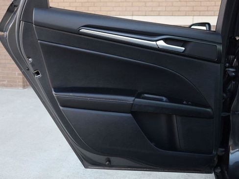 Used 2020 Ford Fusion Titanium FWD image 17