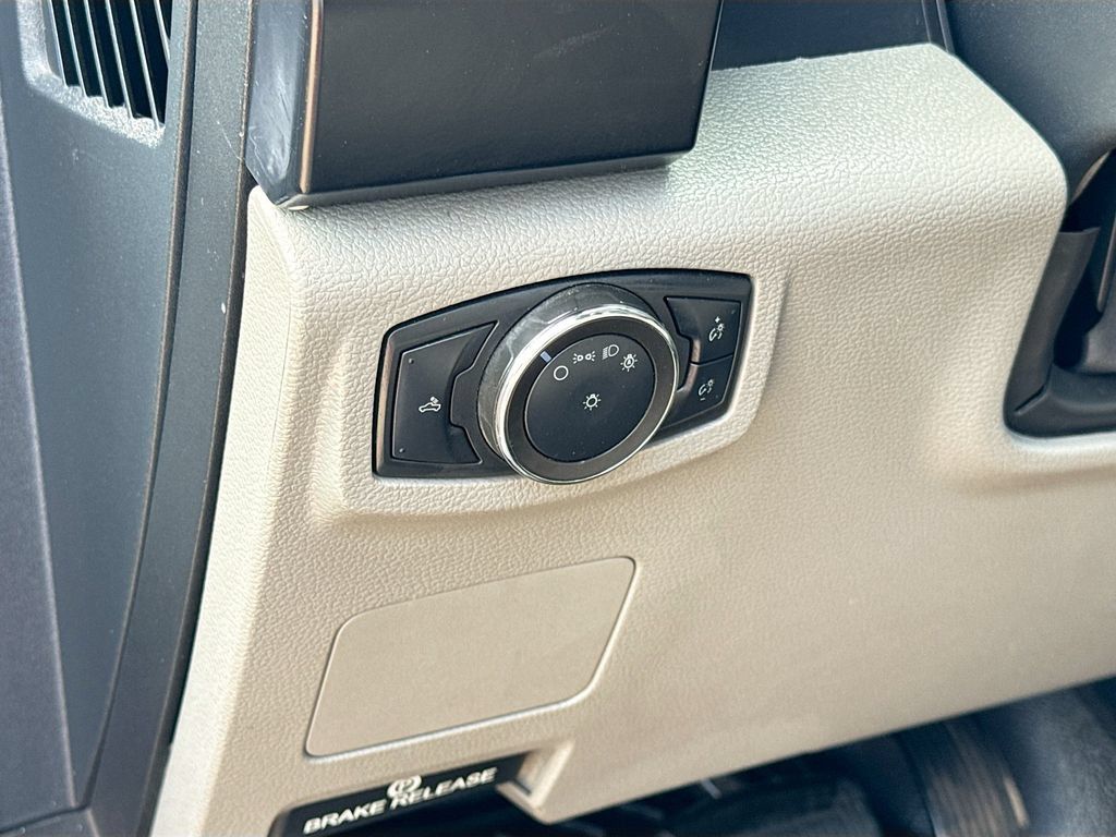 Used 2022 Ford F250 XL RWD image 10