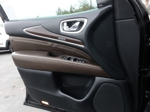 Used 2019 INFINITI QX60 Luxe w/ Sensory Package image 12