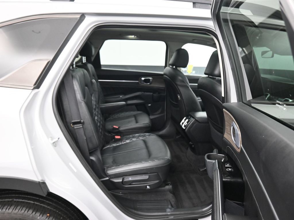 Used 2022 Kia Sorento SX Prestige AWD/4WD image 48