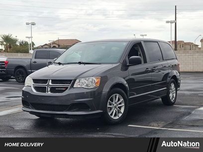 Used 2017 Dodge Grand Caravan SE w/ UConnect Hands-Free Group