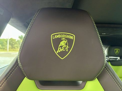 Used 2021 Lamborghini Urus image 34