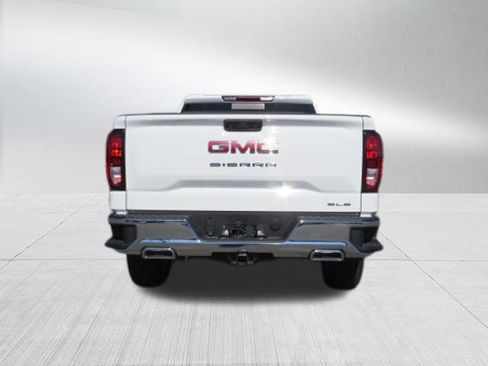 New 2026 GMC Sierra 1500 SLE image 4