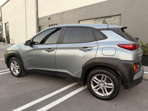 Used 2021 Hyundai Kona SE image 8