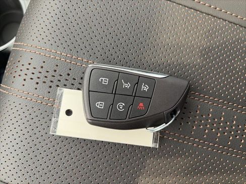 New 2026 Chevrolet Suburban High Country image 27