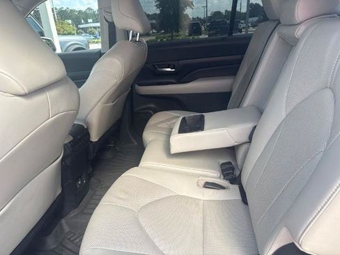 Used 2024 Toyota Grand Highlander FWD image 25