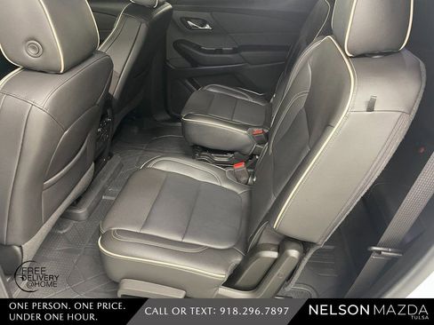 Used 2023 Chevrolet Traverse Premier w/ Redline Edition image 33