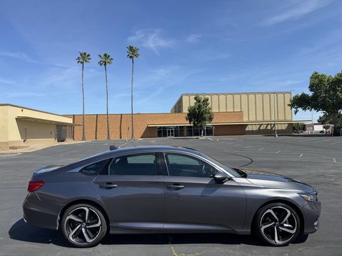 Used 2020 Honda Accord Sport image 8