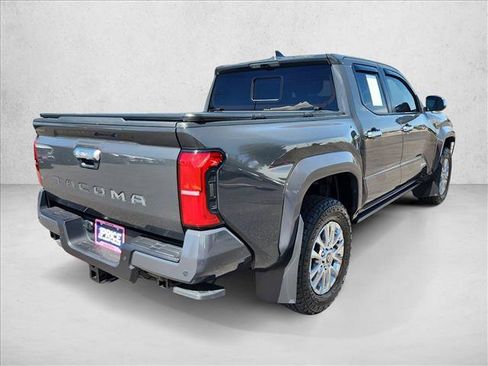 Used 2025 Toyota Tacoma Limited AWD/4WD image 5