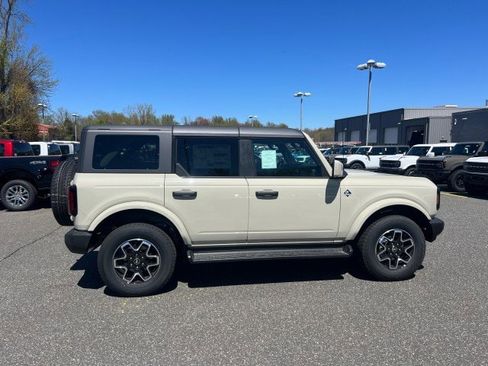 New 2026 Ford Bronco Outer Banks AWD/4WD image 6