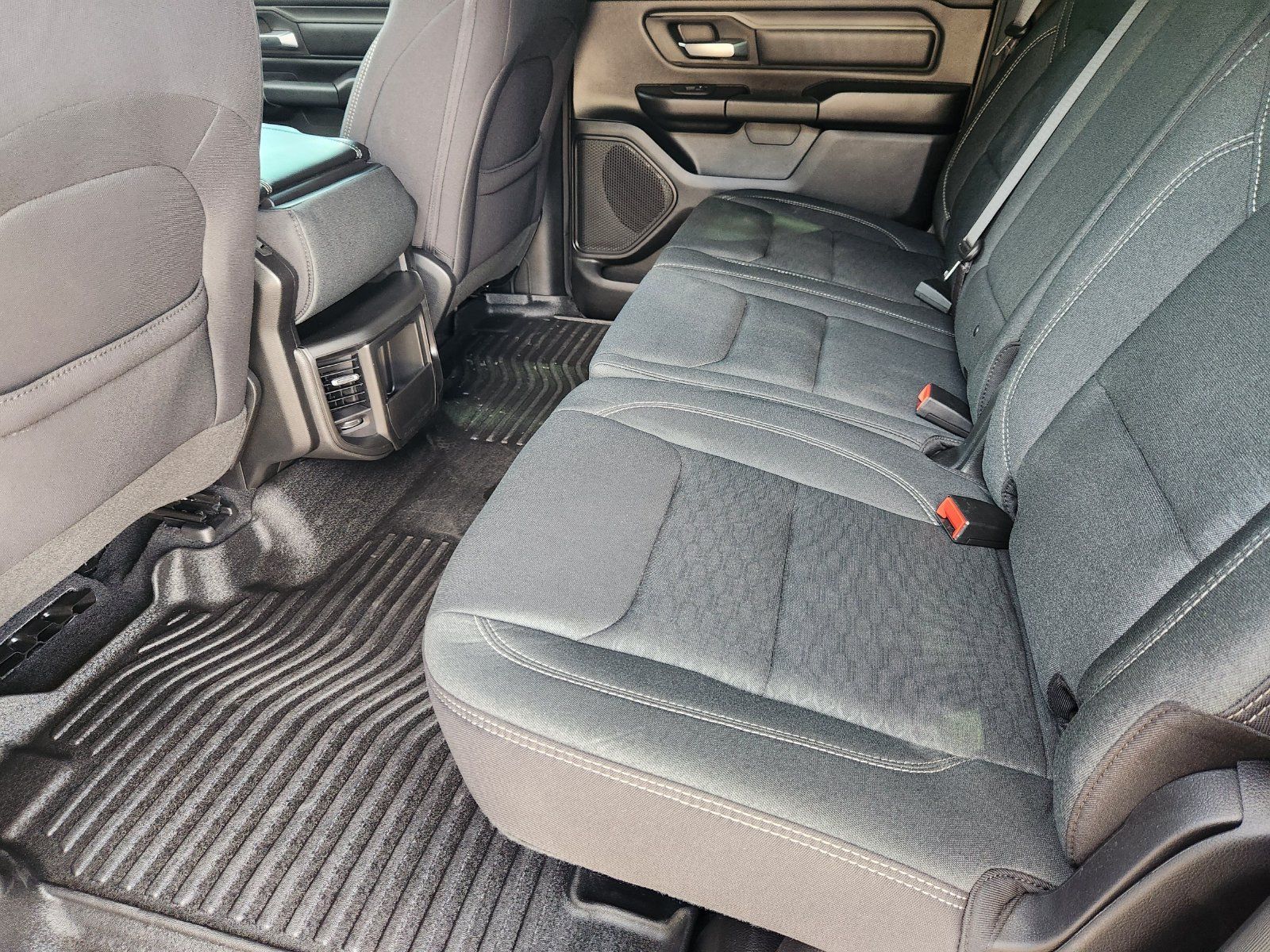 Used 2026 RAM 1500 Express RWD image 39