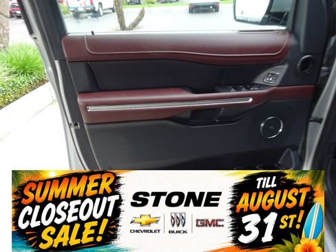 Used 2022 Ford Expedition Limited AWD/4WD image 25