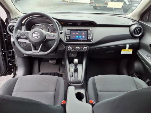 New 2025 Nissan Kicks Play S image 7