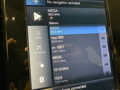 Used 2021 Volvo XC40 T5 Momentum image 27